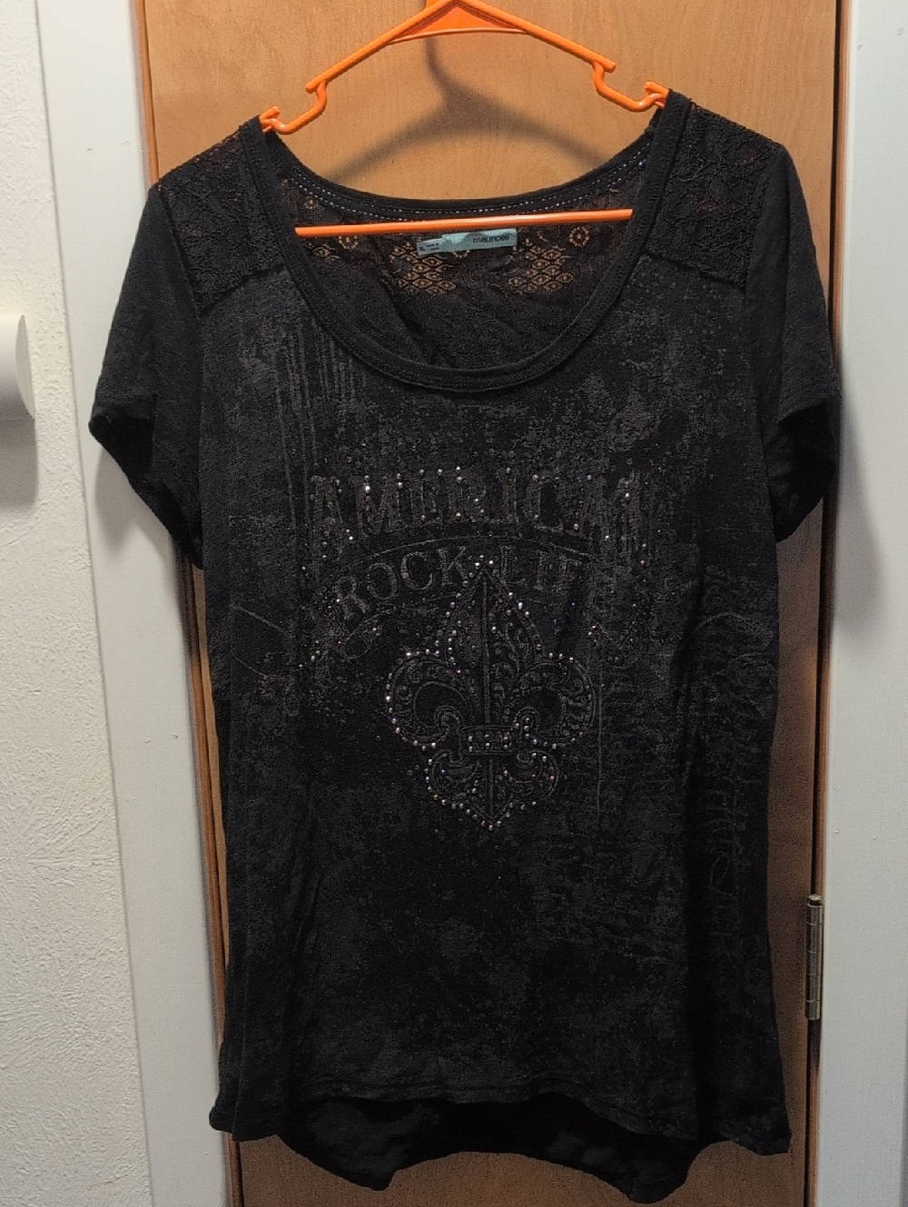 Maurices Black Short-Sleeve Graphic Tee with Embellished Fleur-de-Lis